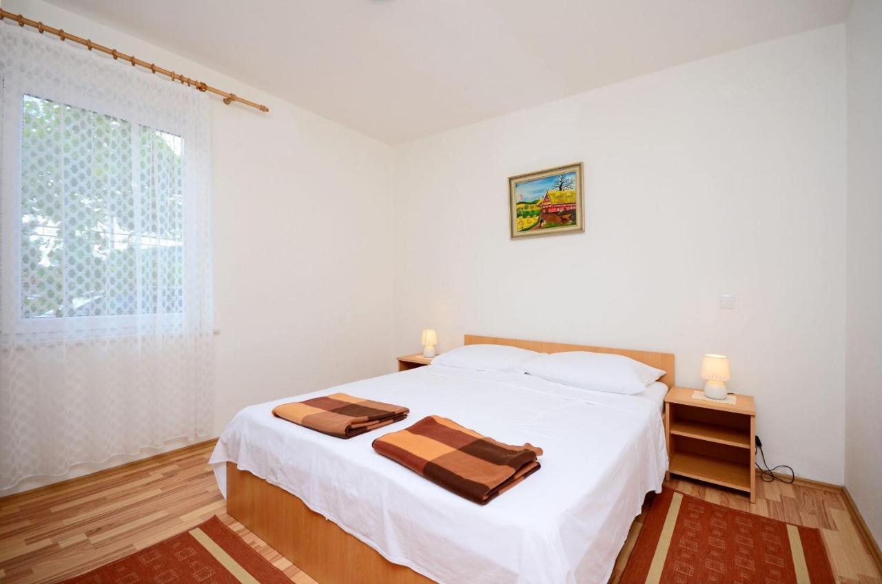 Apartments Blazenka Banjol Εξωτερικό φωτογραφία