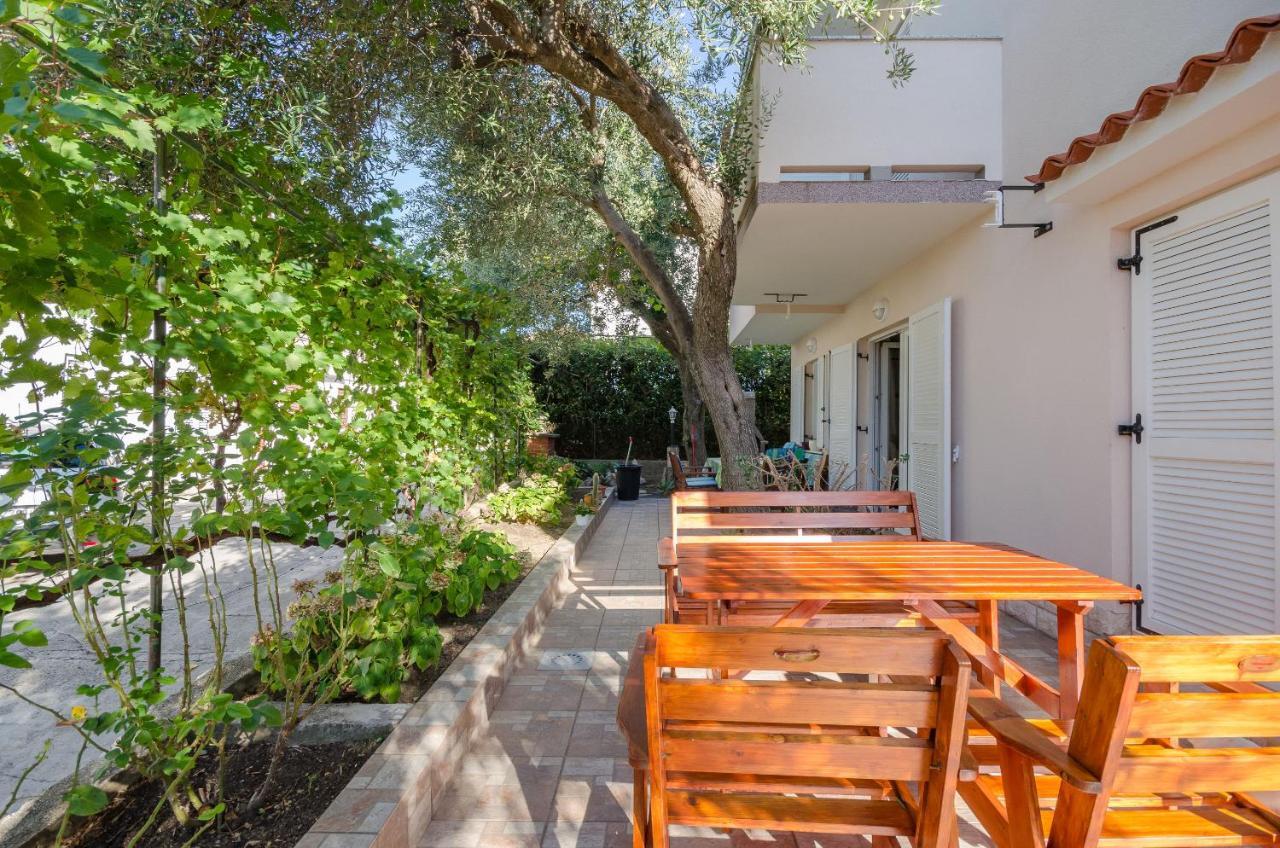 Apartments Blazenka Banjol Εξωτερικό φωτογραφία