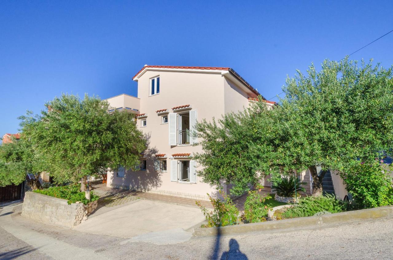 Apartments Blazenka Banjol Εξωτερικό φωτογραφία