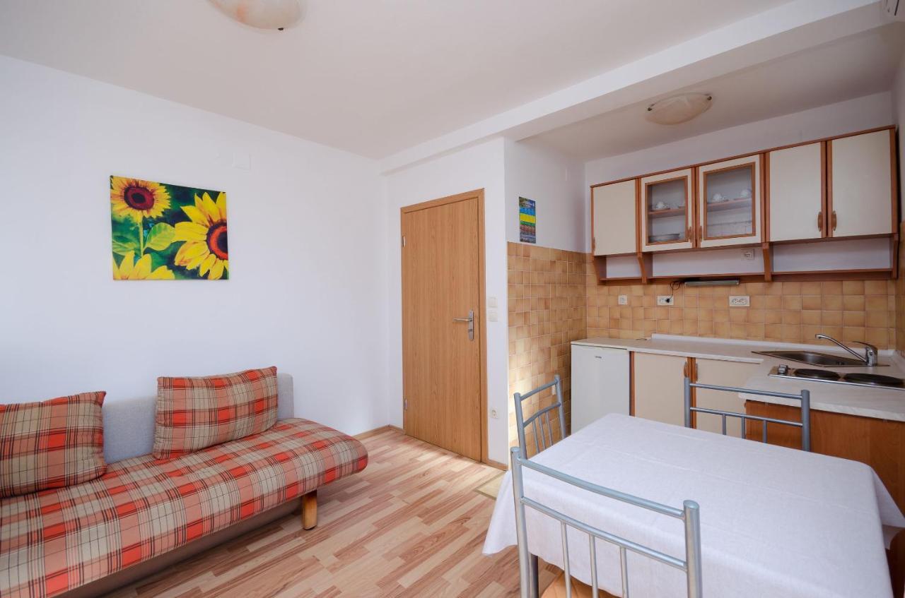 Apartments Blazenka Banjol Εξωτερικό φωτογραφία